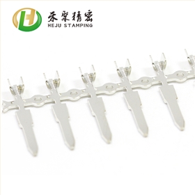 連接器端子、卡類端子、端子